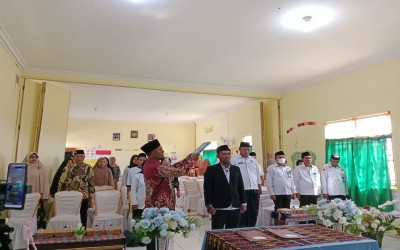 MIS Insan Robbani Waingapu Sambut Kepala Madrasah Baru dalam Acara Pelantikan